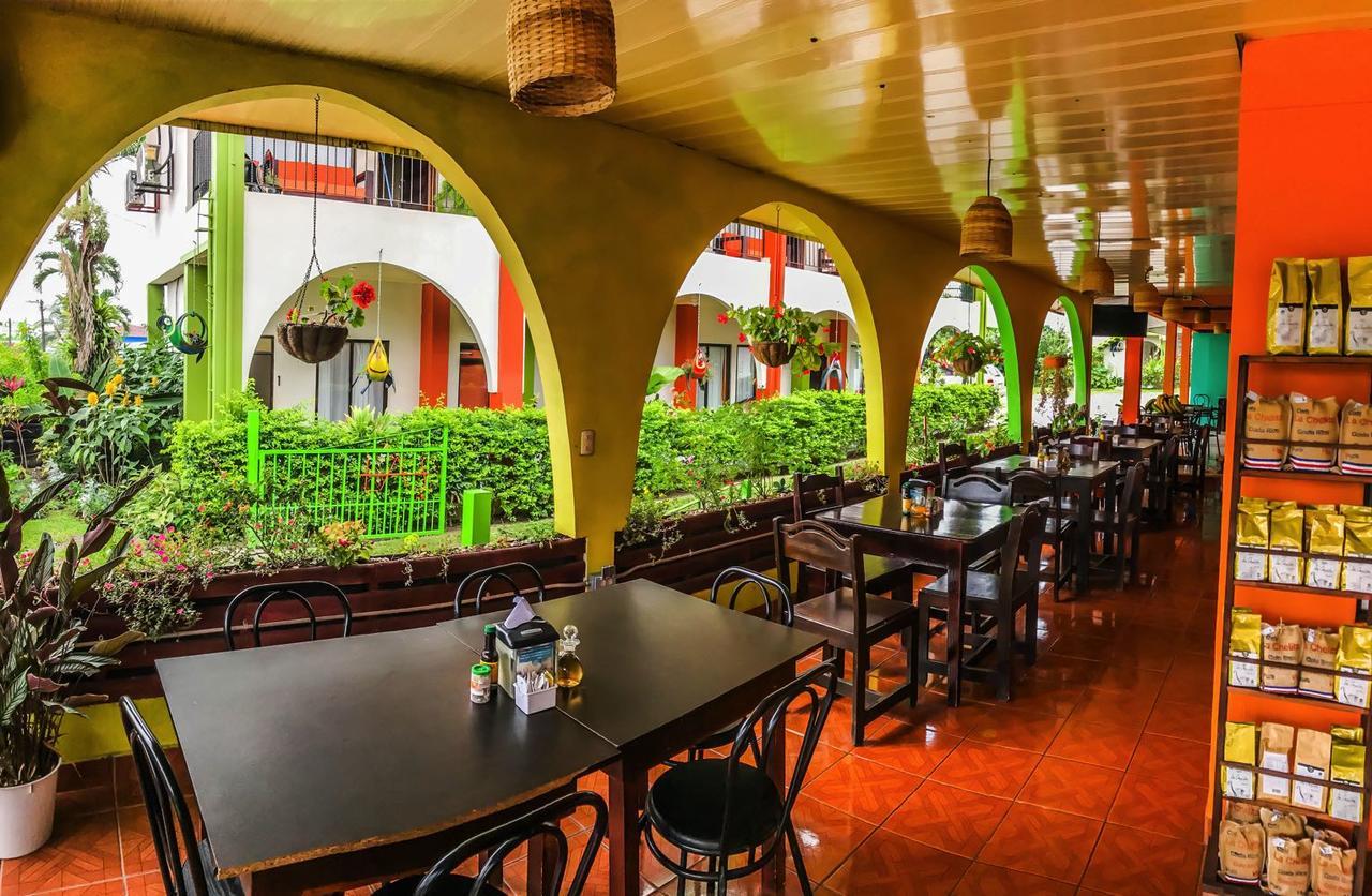 Hotel Las Flores Fortuna La Fortuna Екстериор снимка