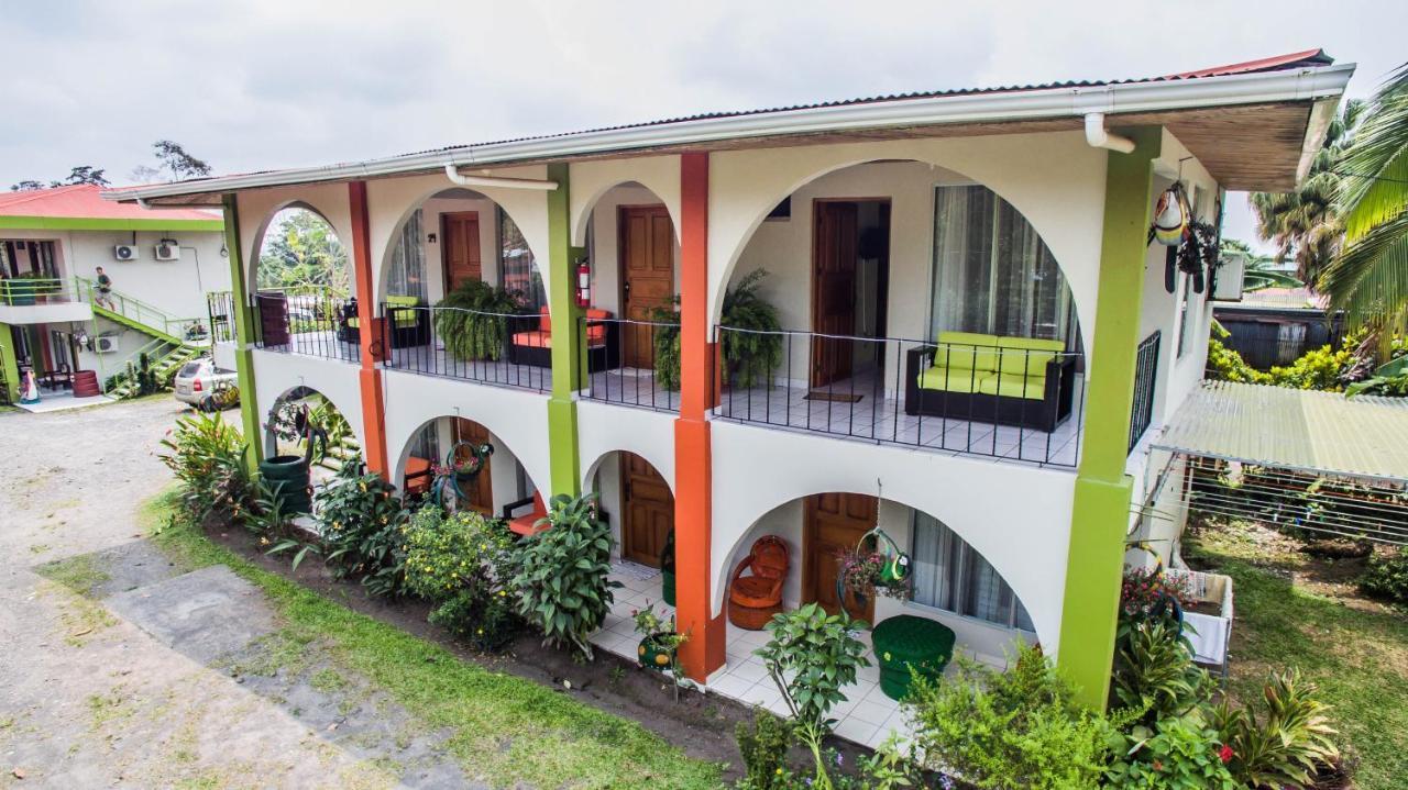 Hotel Las Flores Fortuna La Fortuna Екстериор снимка