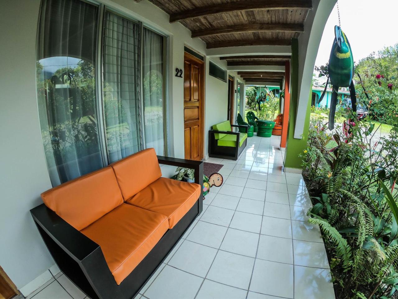 Hotel Las Flores Fortuna La Fortuna Екстериор снимка
