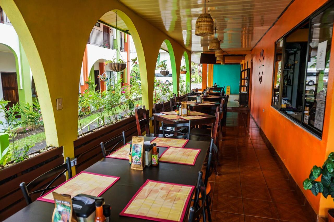 Hotel Las Flores Fortuna La Fortuna Екстериор снимка